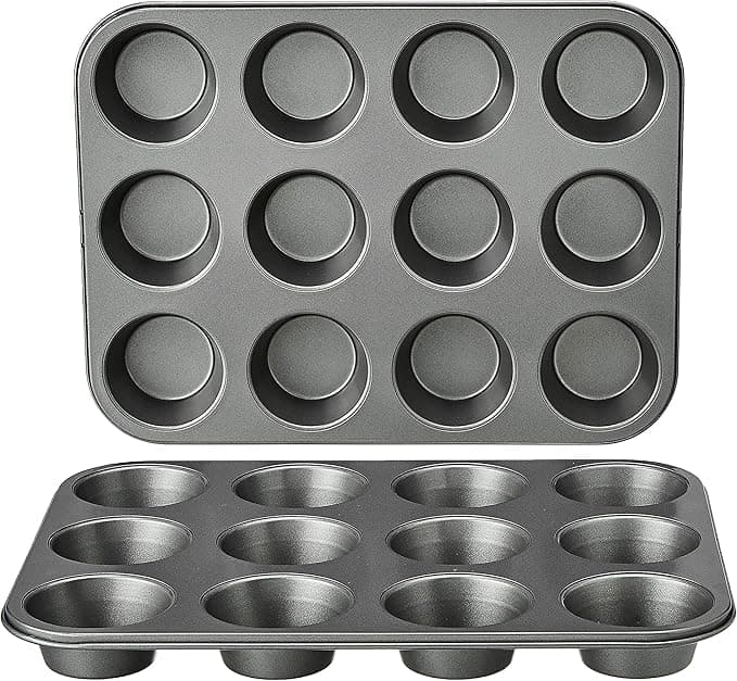 Amazon Basics Muffinblech, 12 Mulden, 2er-Pack