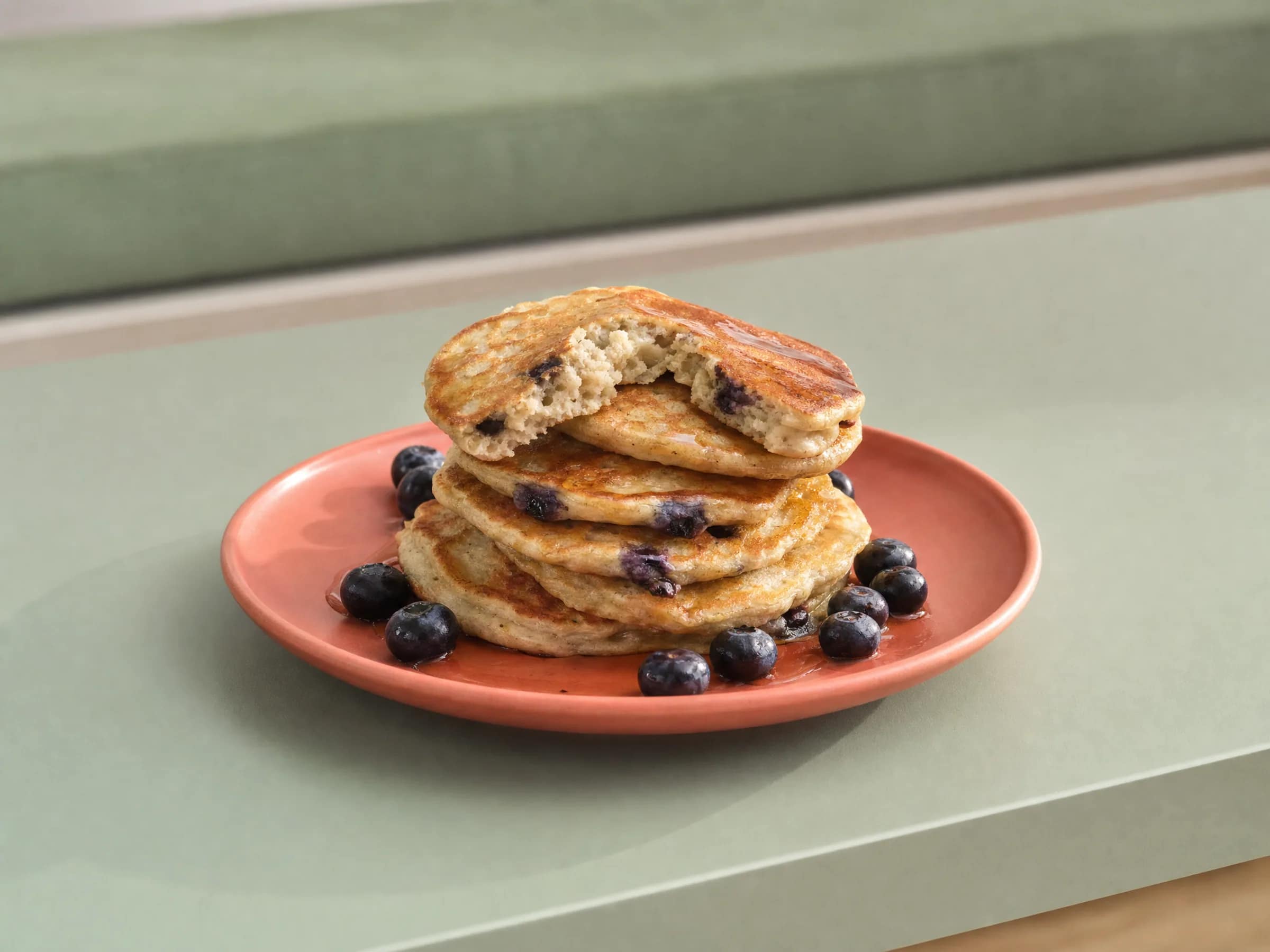 Vegane Bananen-Pancakes ohne Ei Rezeptfoto Vegane Bananen-Pancakes ohne Ei fertig angerichtet